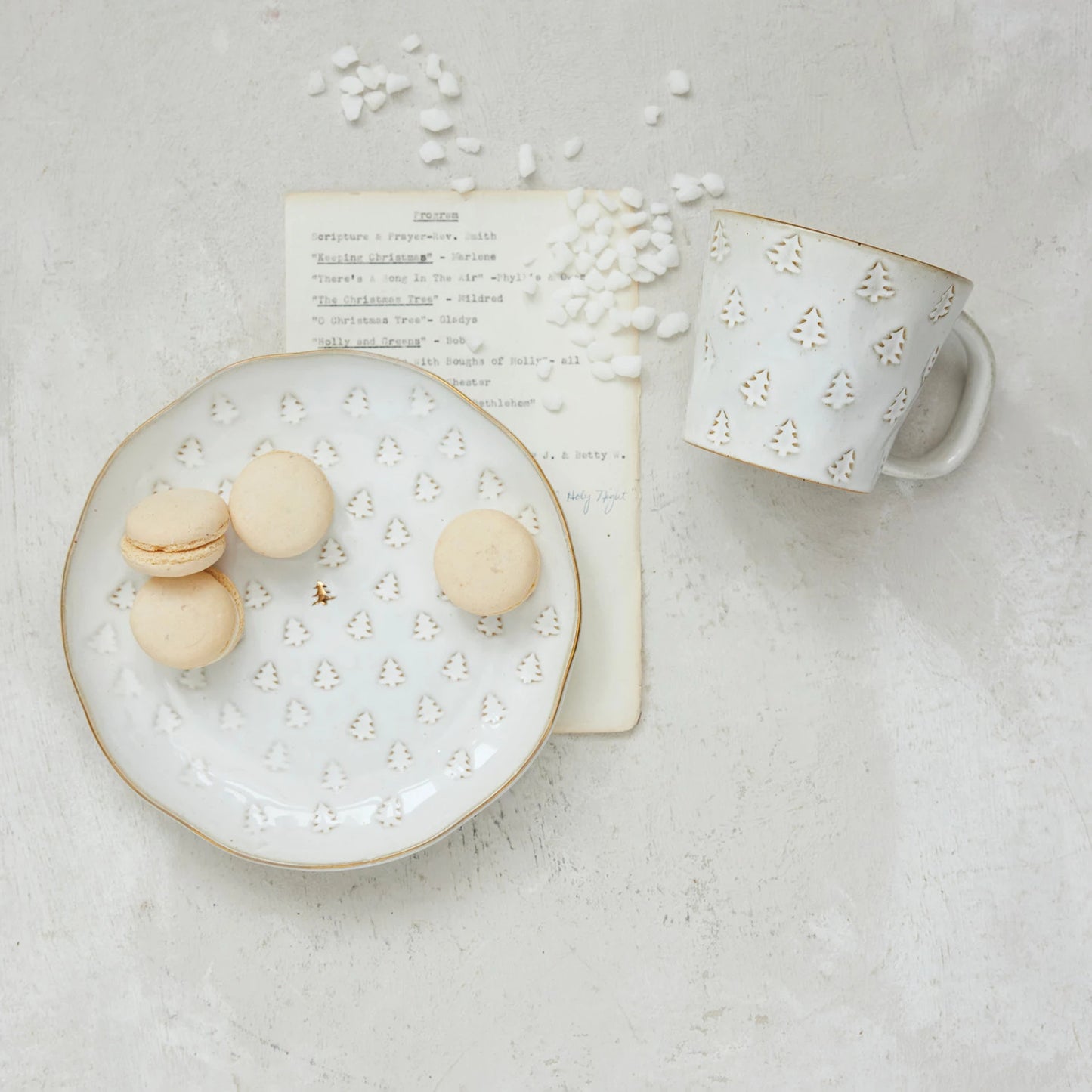 Round Stoneware Plate with Gold Tree